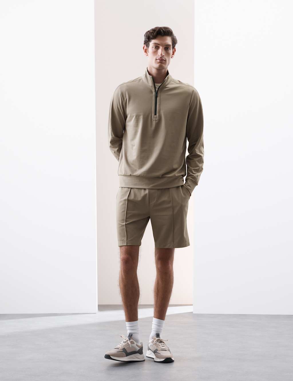 Performance Shorts 4 of 6