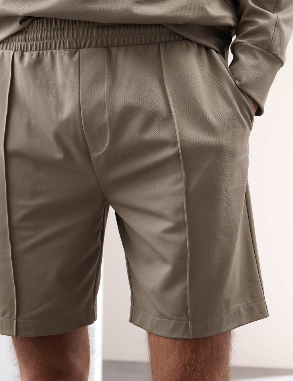 Performance Shorts 6 of 6