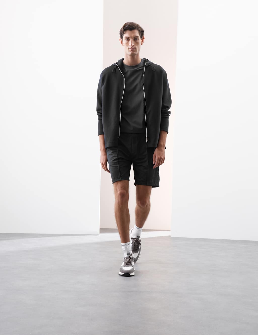 Performance Shorts 5 of 6