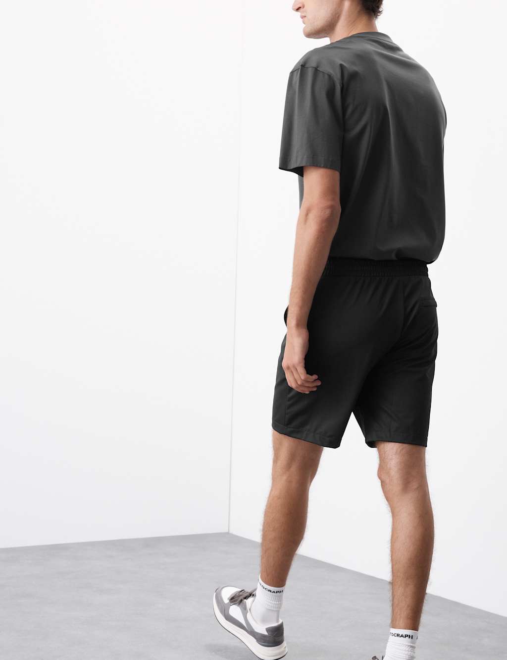 Performance Shorts 6 of 6