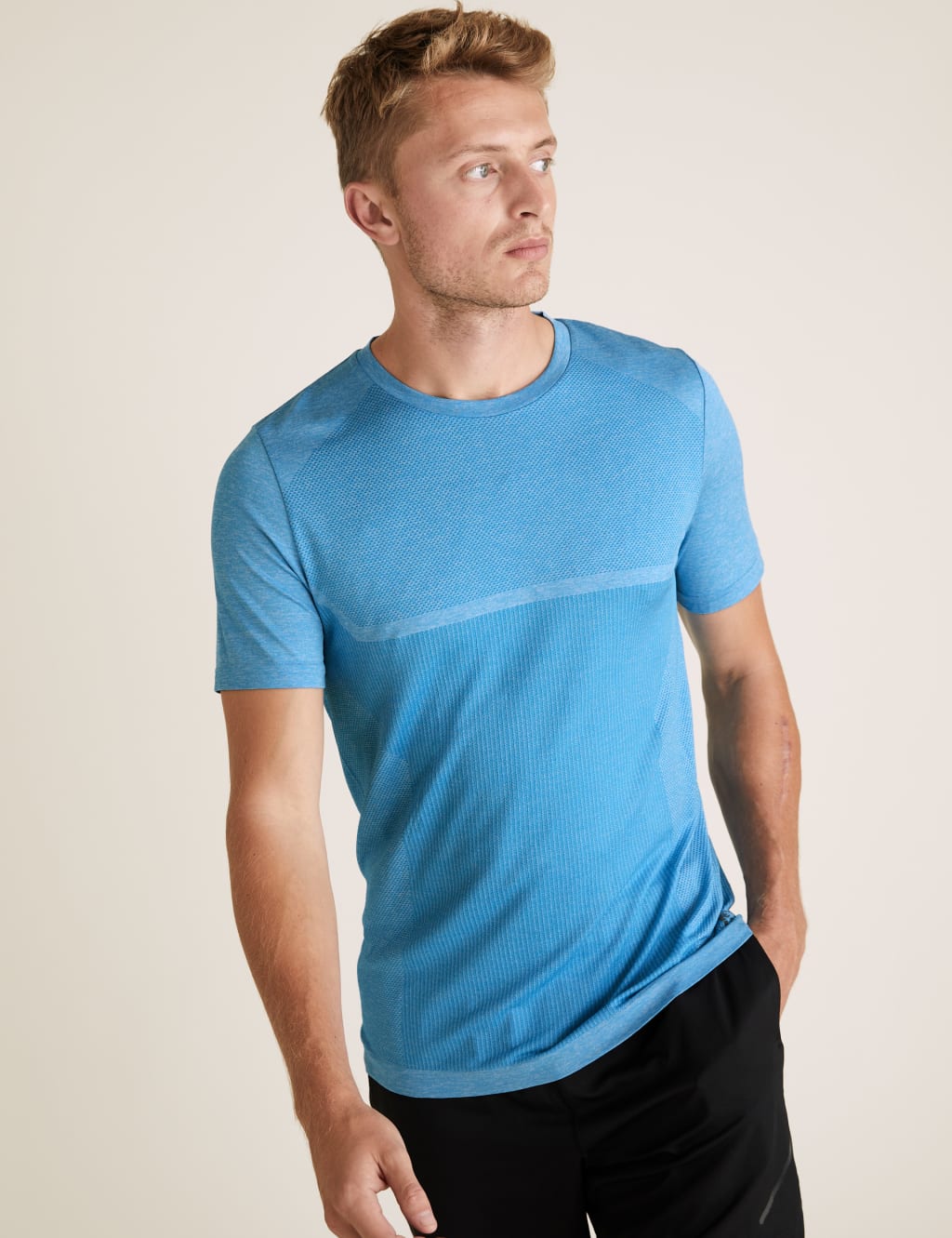 Slim Fit Seam Free T-Shirt 3 of 4