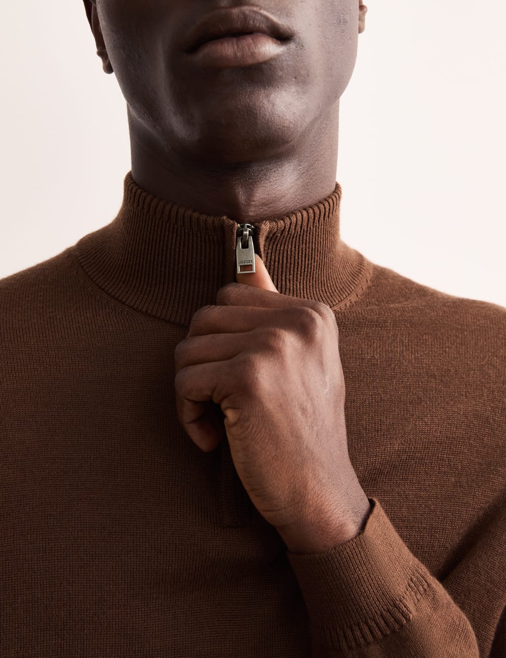 Merino Wool Rich with Silk Zip Up Jumper JAEGER M S