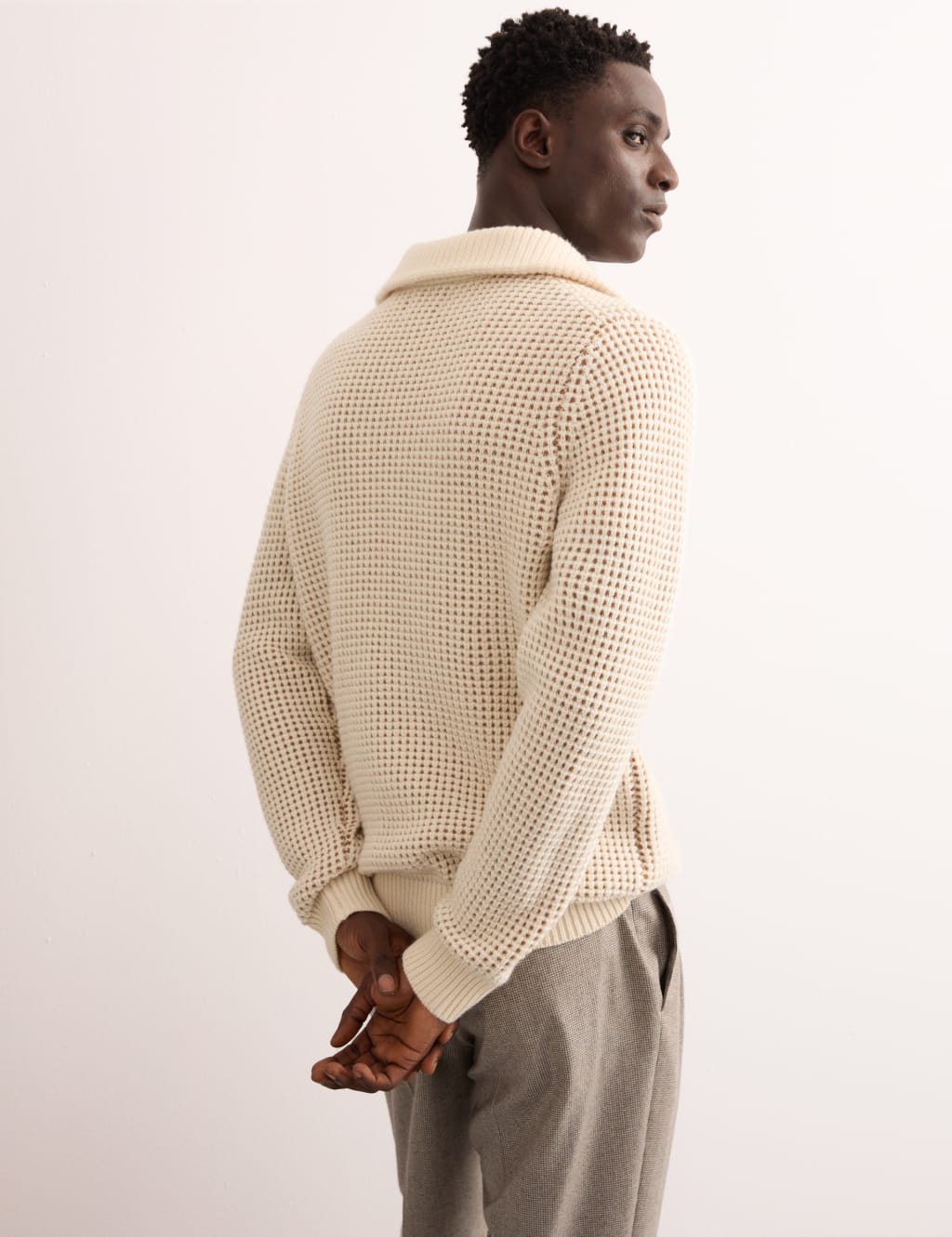 Cashmere and merino wool jumpers store