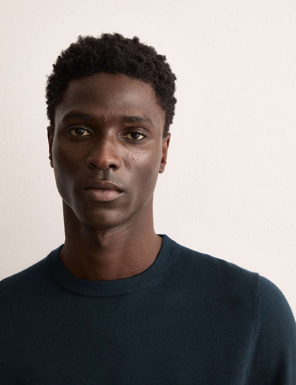 Merino Wool Rich Knitted T-Shirt with Silk 3 of 7