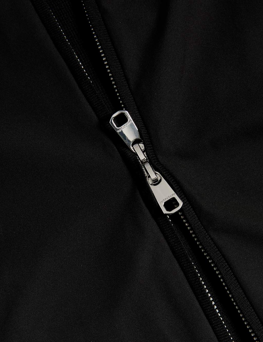 Performance Milano-Knit Funnel Neck Gilet 8 of 8