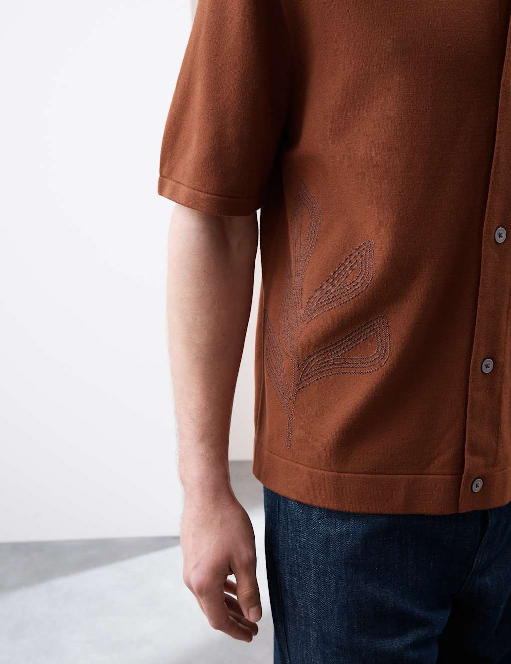 Embroidered Short Sleeve Knitted Polo Shirt 4 of 7