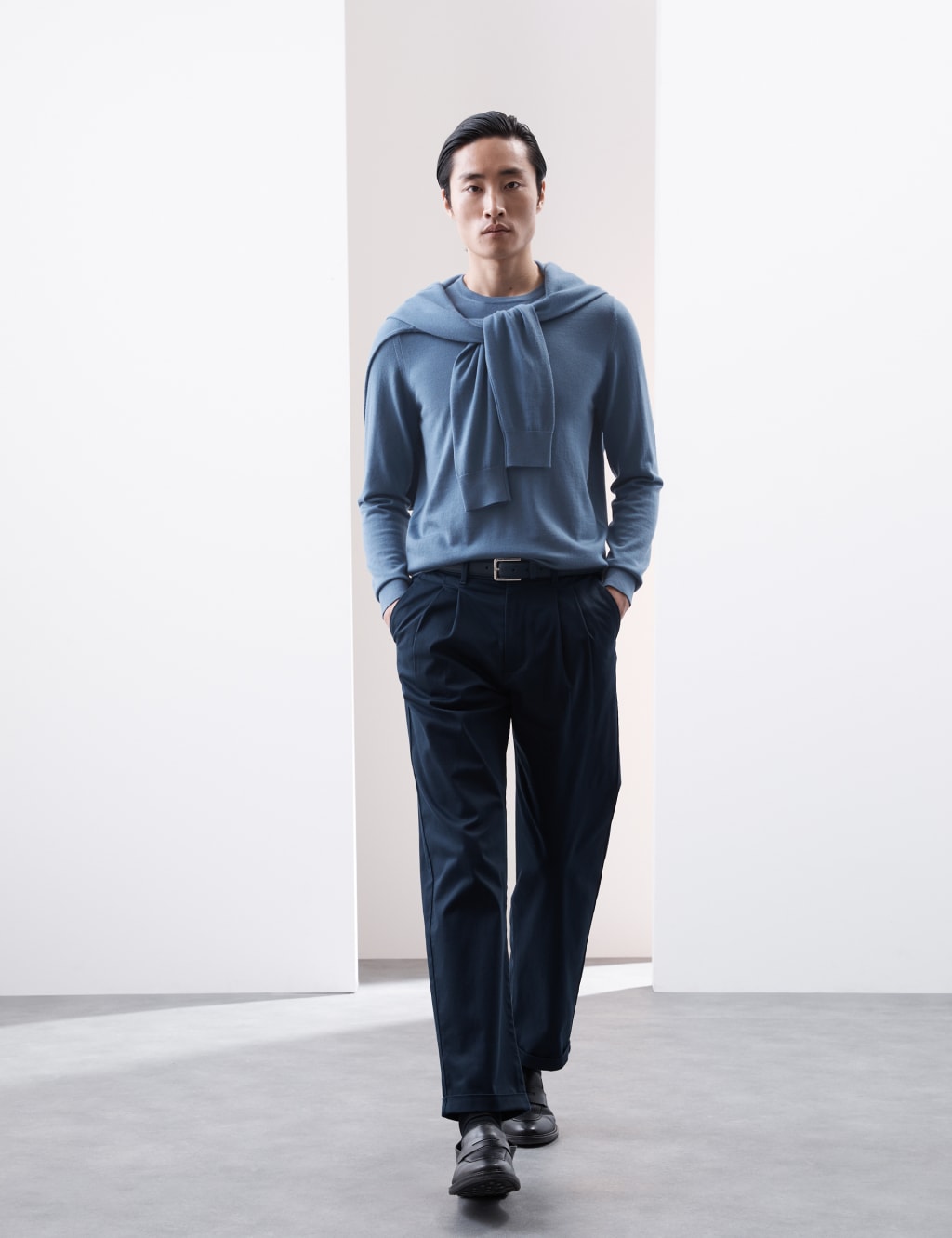 Pure Extra Fine Merino Wool Crew Neck Jumper 3 of 6