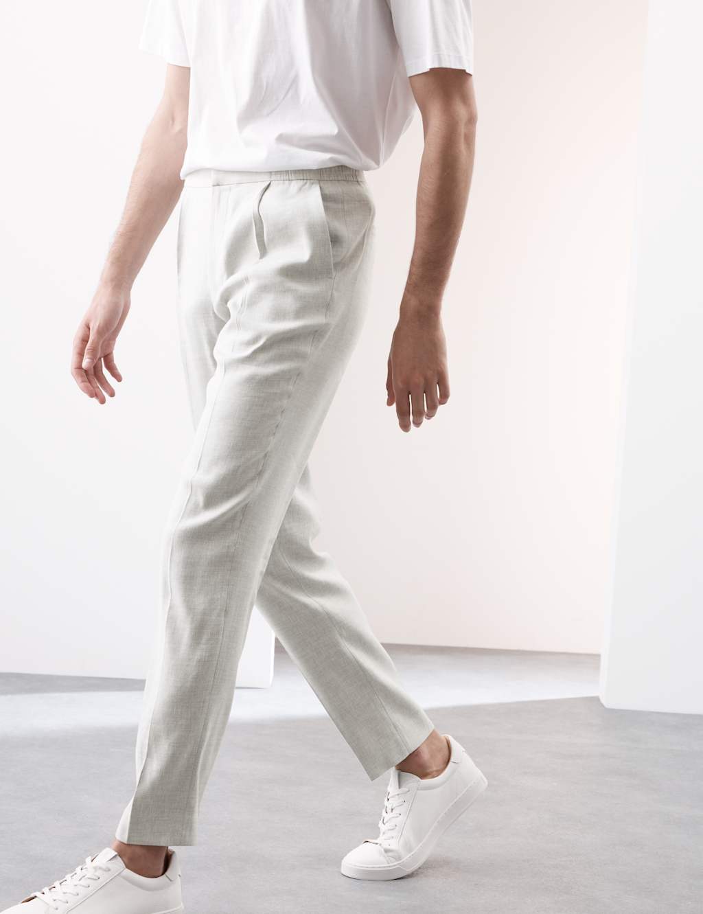 Tapered Fit Italian Linen Blend Elasticated Trousers 5 of 6