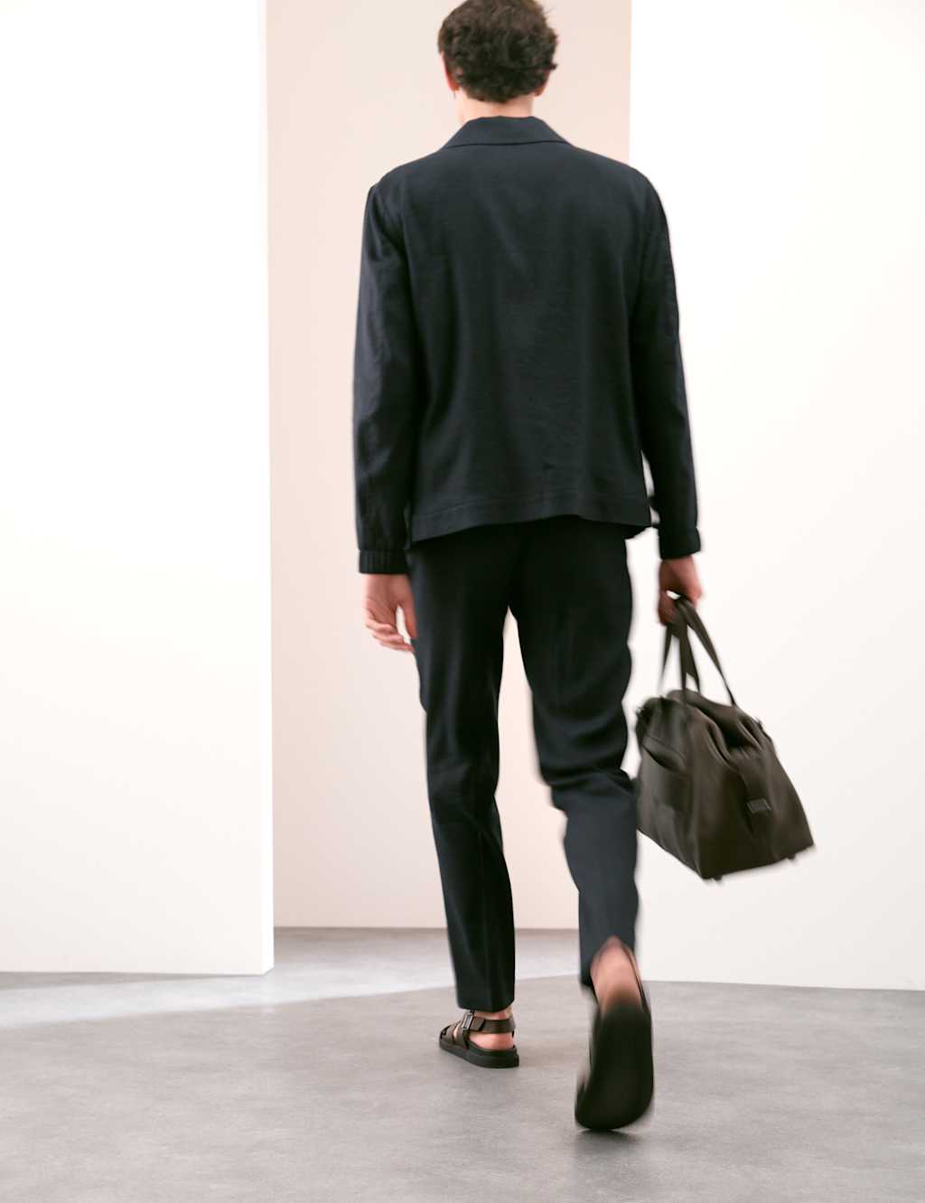Tapered Fit Italian Linen Blend Elasticated Trousers 5 of 7