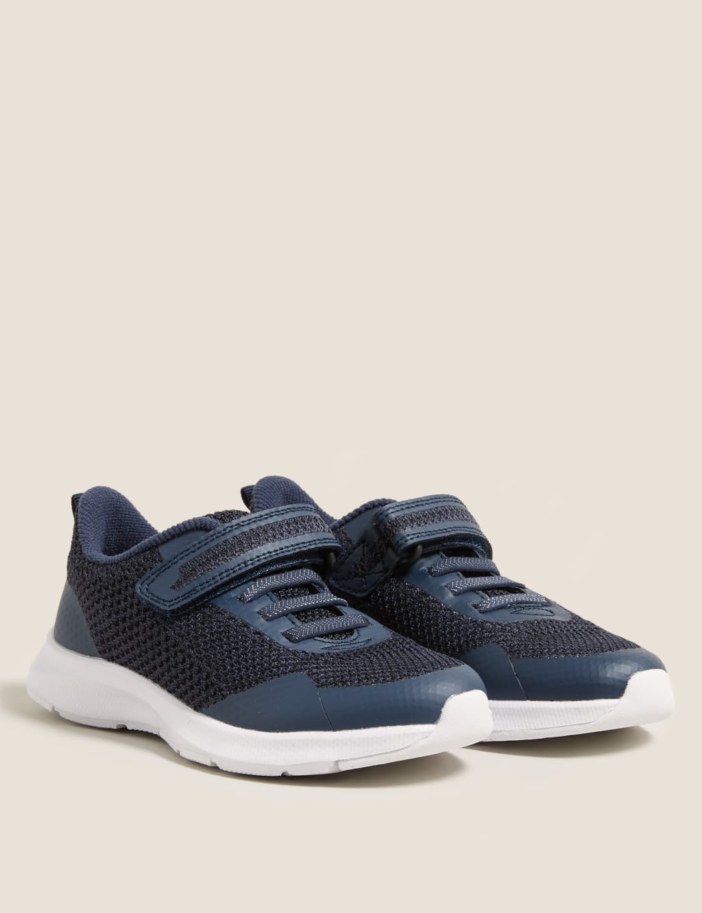 Kids' Freshfeet™ Riptape Trainers (3 Small - 3 Large) 2 of 6
