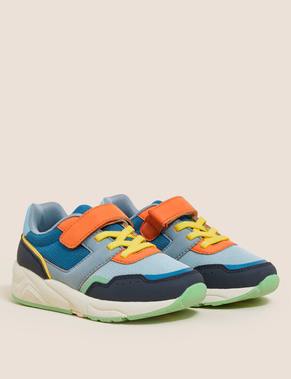 Kids’ Freshfeet™ Riptape Trainers (4 small-13 small) 1 of 5