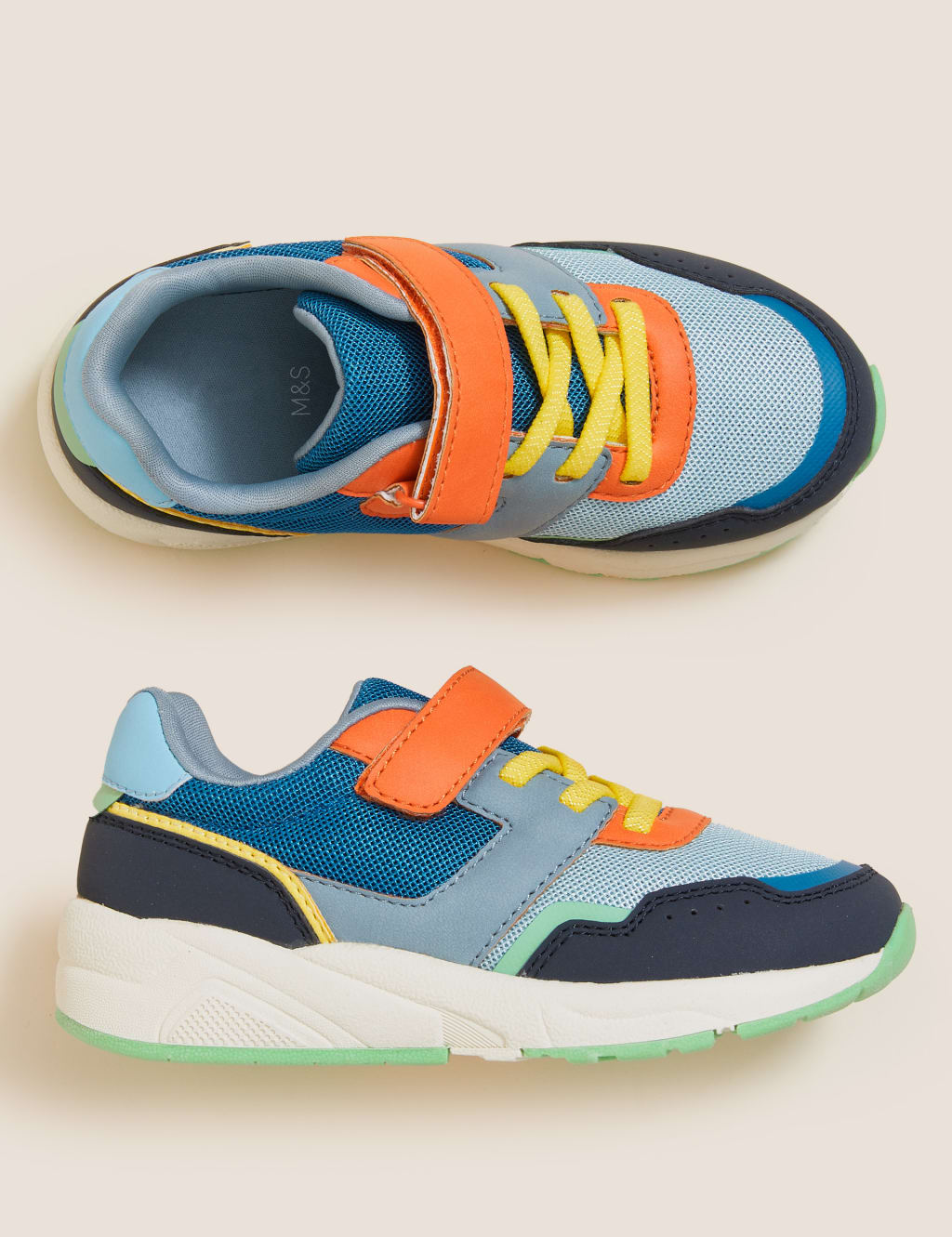 Kids’ Freshfeet™ Riptape Trainers (4 small-13 small) 2 of 5