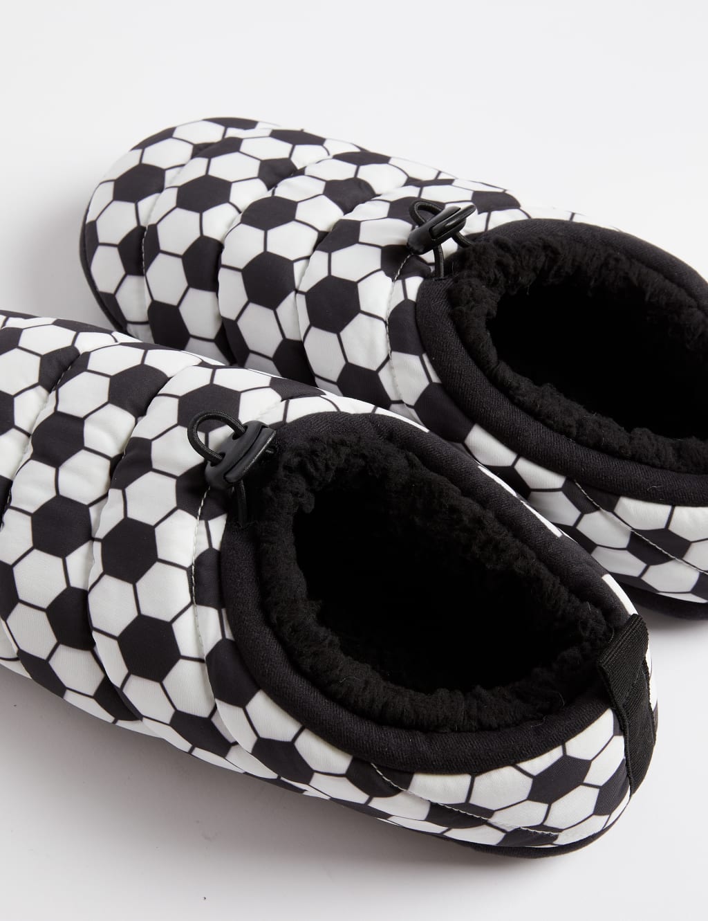 Padded slippers 2025