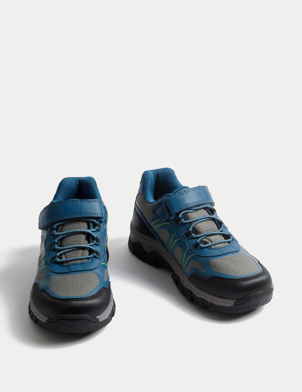 Kids waterproof trainers top