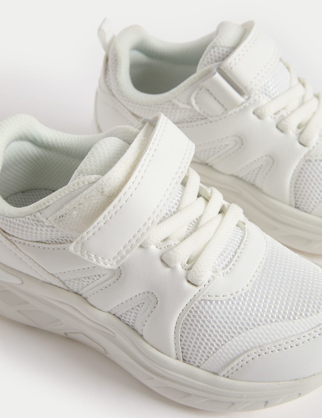 Kids' Freshfeet™ Riptape Trainers (4 Small - 1½ Large) 3 of 4