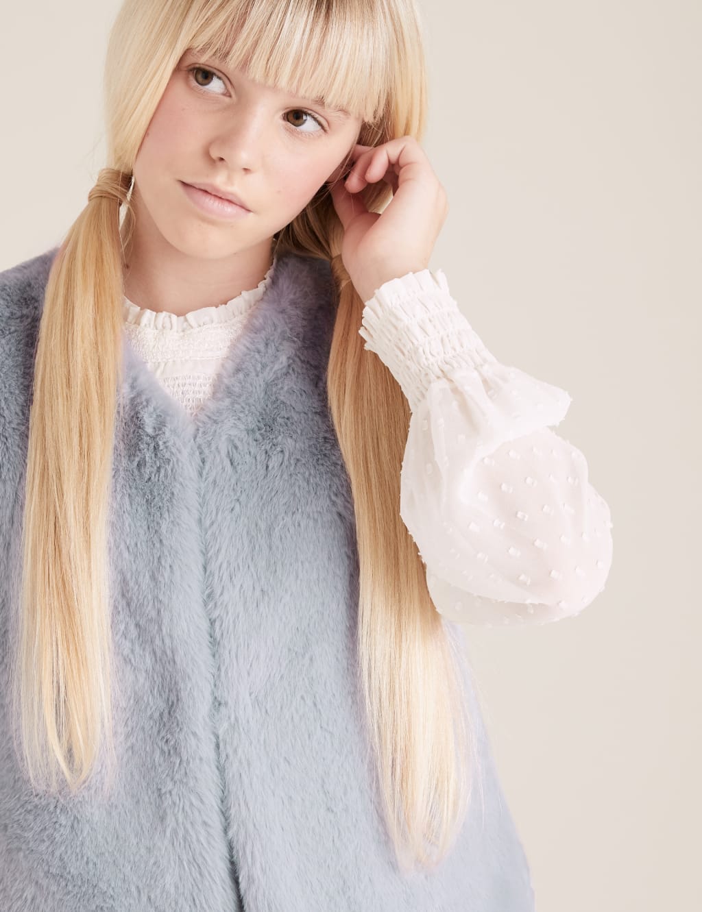 Faux Fur Gilet (6-16 Yrs) 3 of 5