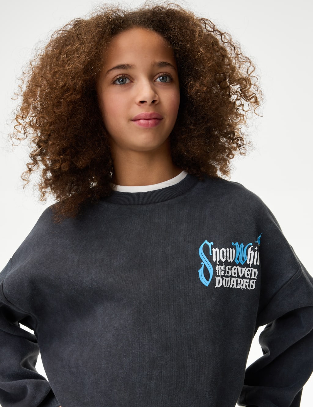 Cotton Rich Snow White™ Graphic Sweatshirt (6-16 Yrs) 4 of 7