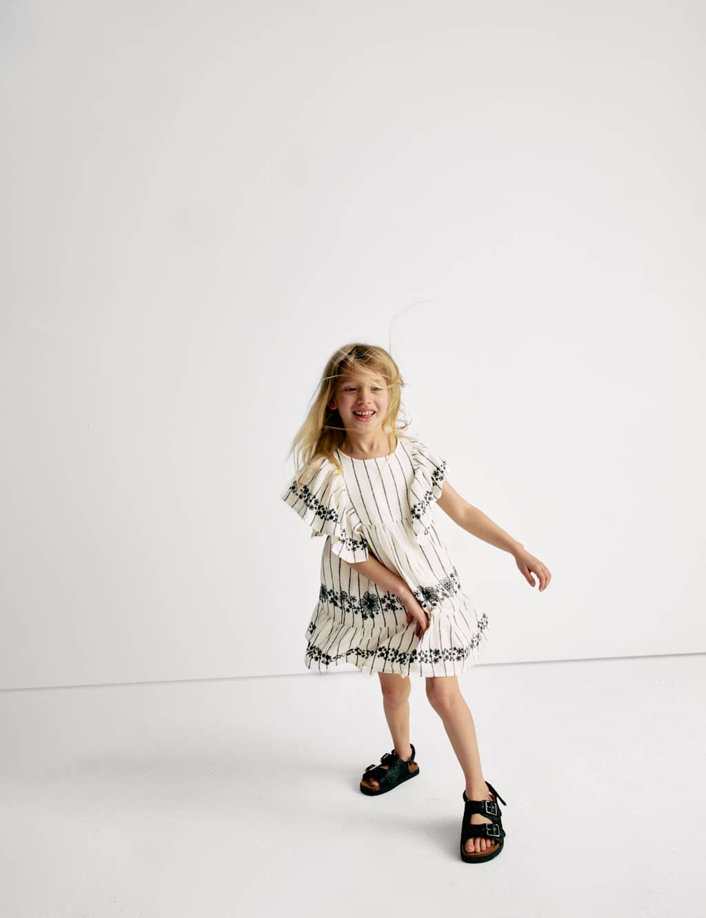 Patterned Dress (2-8 Yrs) 5 of 6