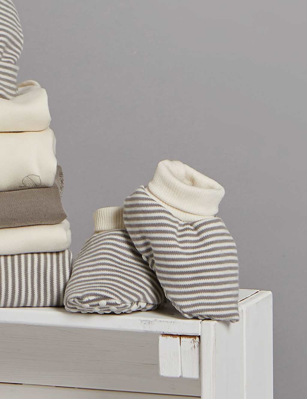 Pure Cotton Organic Baby Hat & Booties 4 of 5