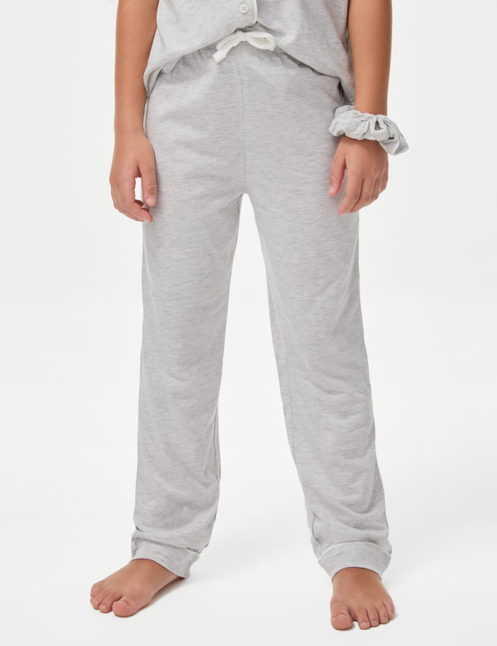 Cosy pyjamas with scrunchie 2025