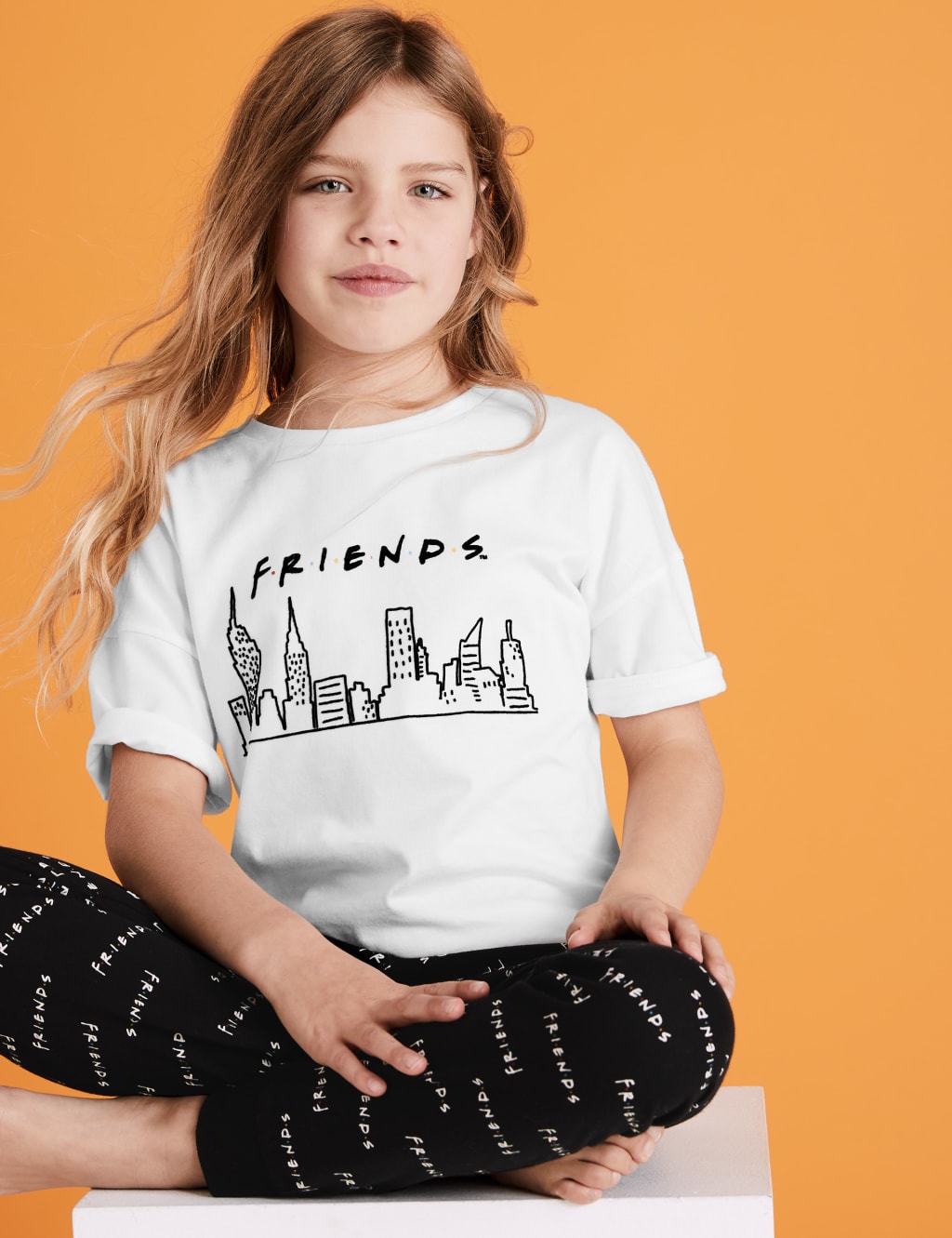 Friends Pyjama Set 8 16 Yrs M S