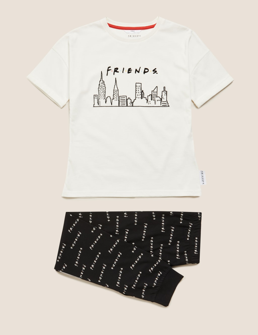 Friends Pyjama Set (8-16 Yrs) 2 of 4