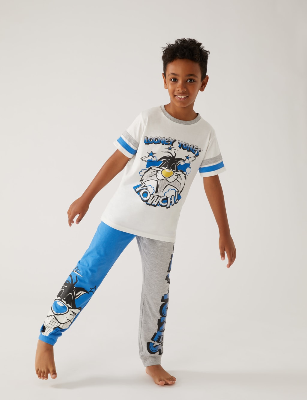 Looney Tunes™ Pyjamas (6-16 Yrs) 1 of 5