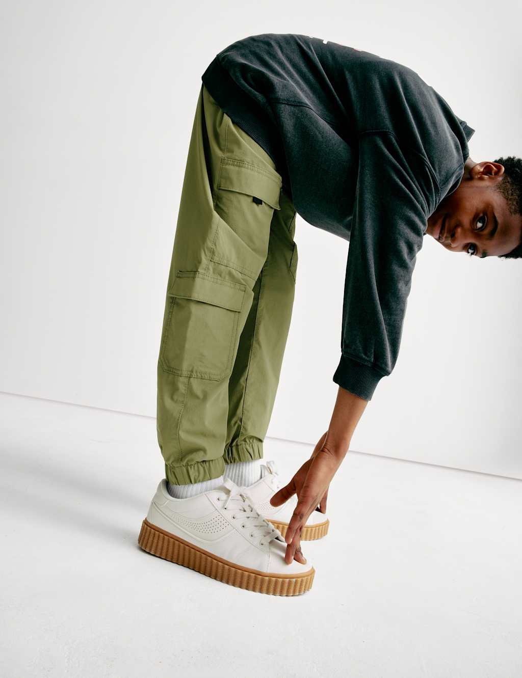 Elasticated Waist Cargo Trousers (6-16 Yrs) 4 of 7