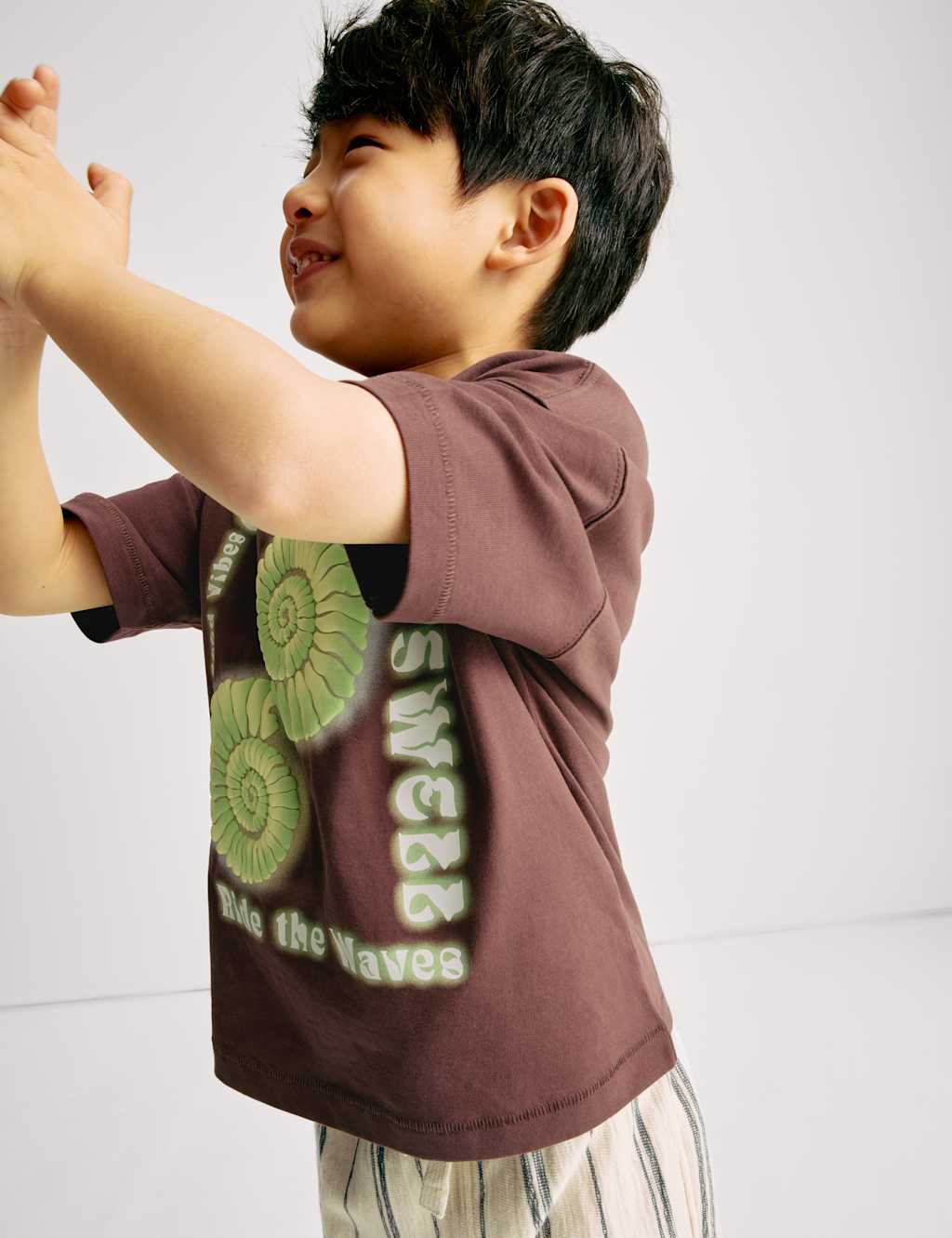 Pure Cotton Shell Graphic T-Shirt (2-8 Yrs) 4 of 8