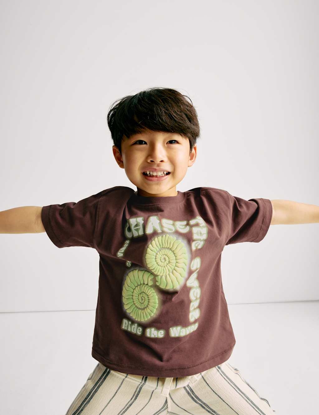 Pure Cotton Shell Graphic T-Shirt (2-8 Yrs) 6 of 8