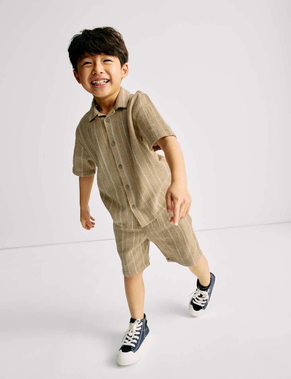 2pc Pure Cotton Shirt & Shorts Outfit (2-8 Yrs) 5 of 6