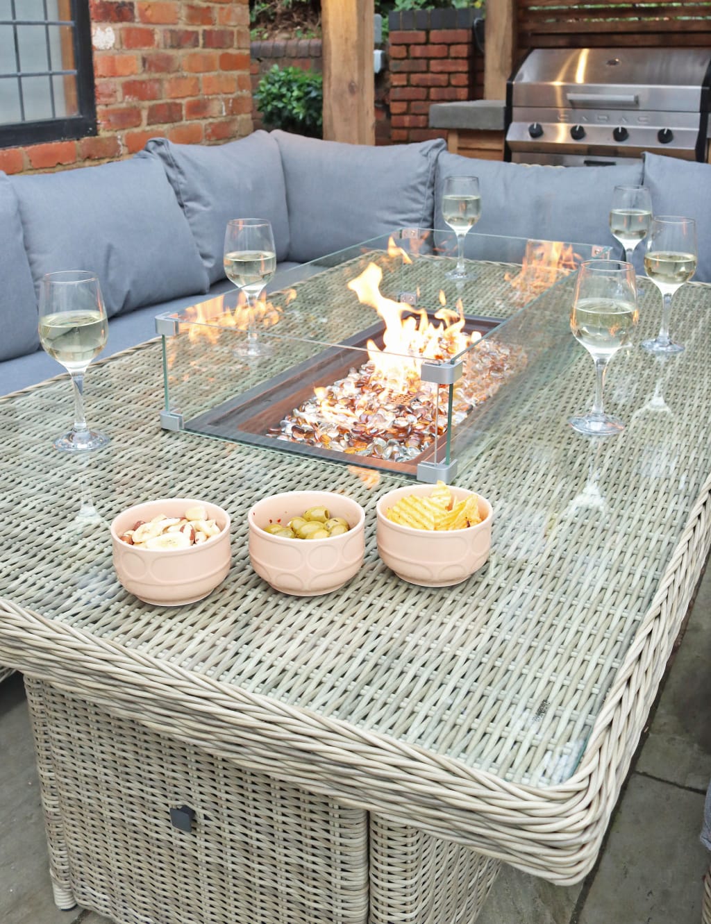 Wentworth 8 Seater Fire-Pit Lounge Set 3 of 9