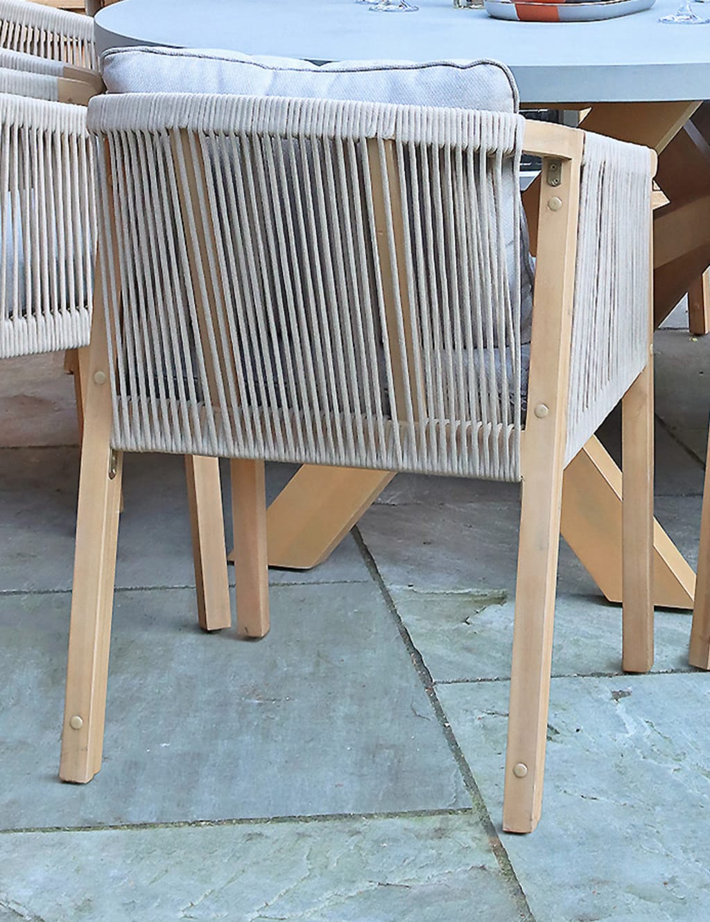 Luna 8 Seater Garden Table & Chairs 3 of 5