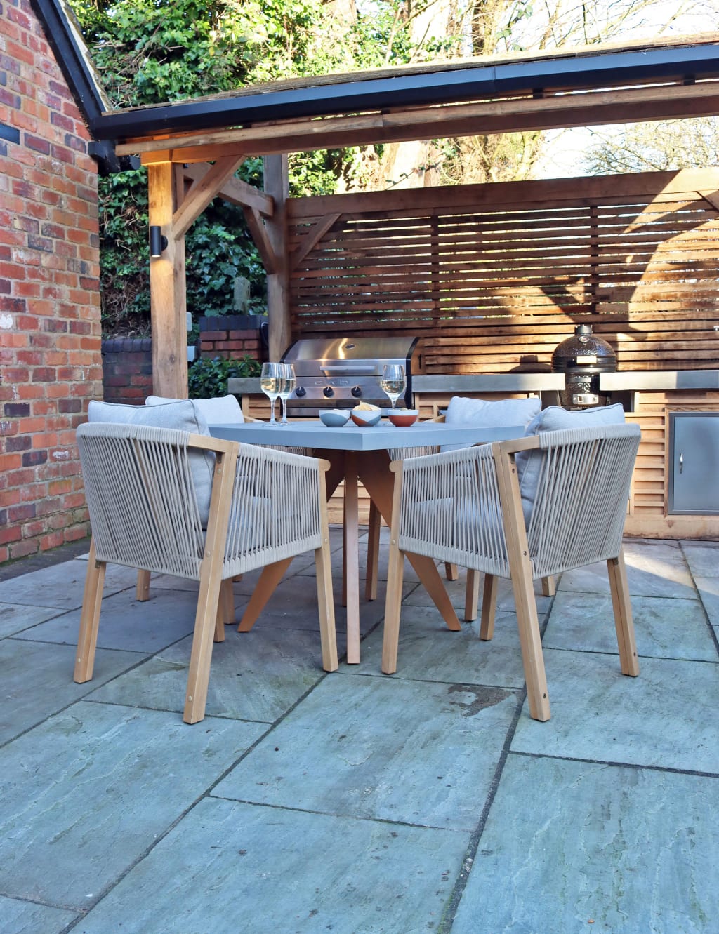 Luna 4 Seater Garden Table & Chairs 3 of 7
