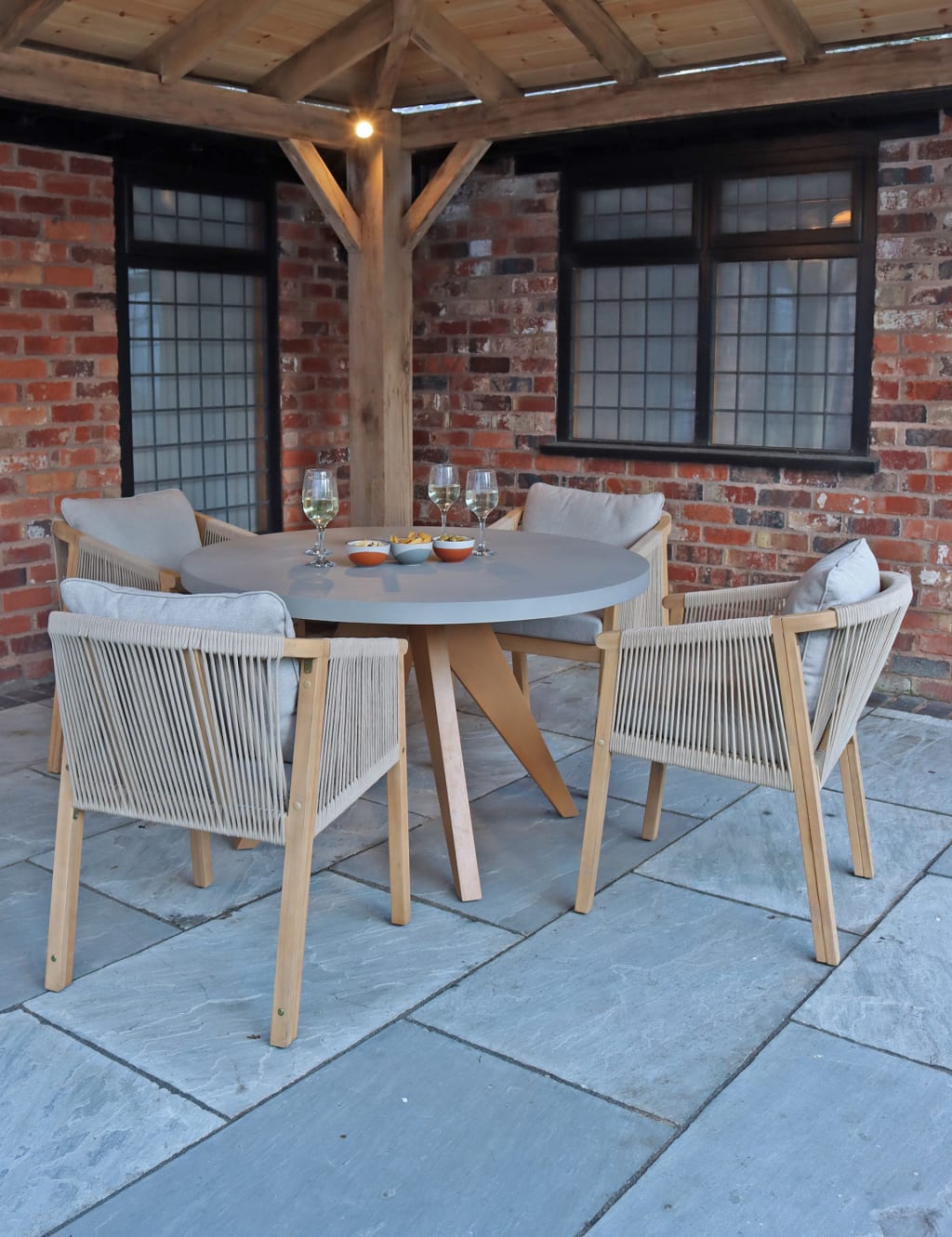 Luna Round Concrete Table & 4 Roma Chairs 3 of 8