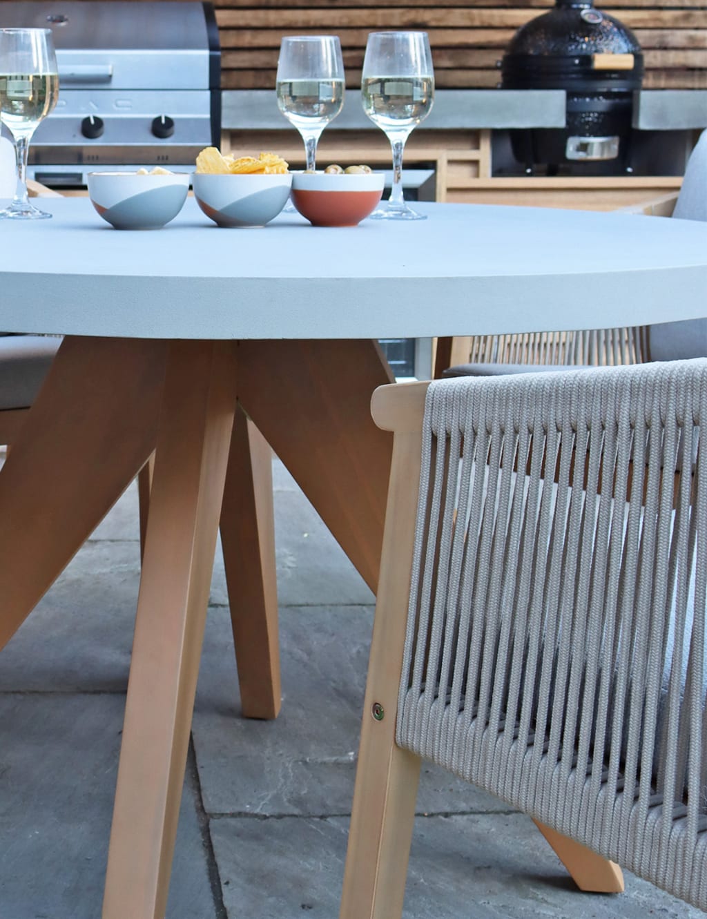 Luna Round Concrete Table & 4 Roma Chairs 5 of 8