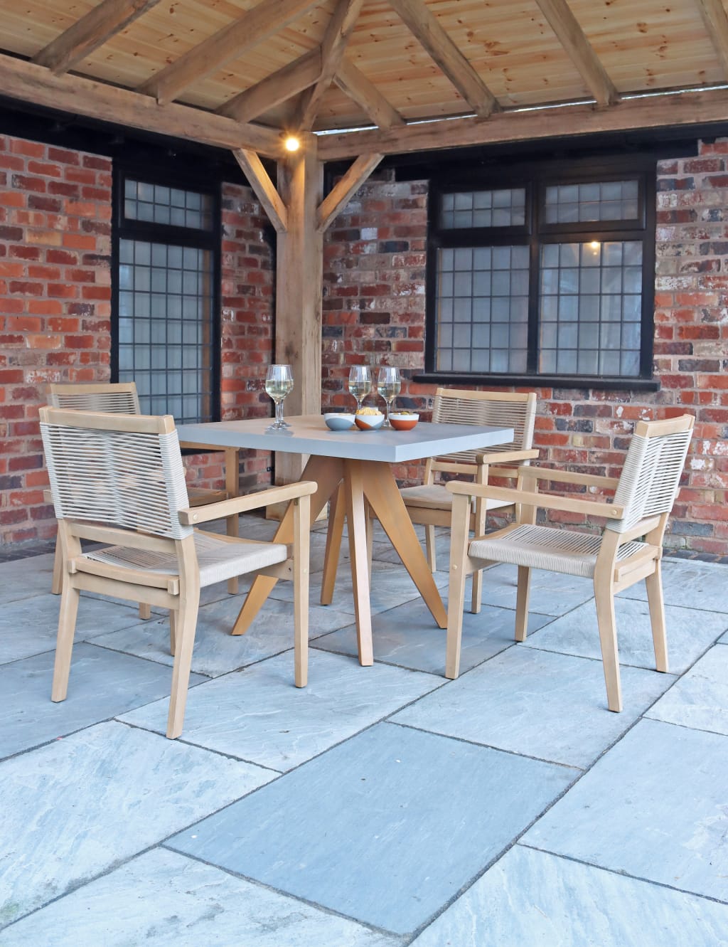 Luna 4 Seater Garden Table & Chairs 3 of 6