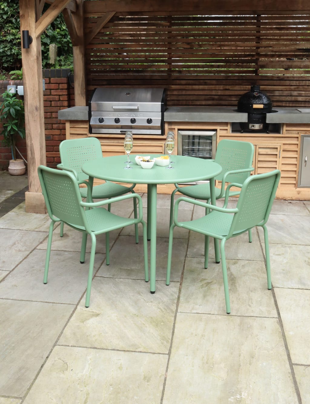 Porto 4 Seater Round Garden Table & Chairs 2 of 6