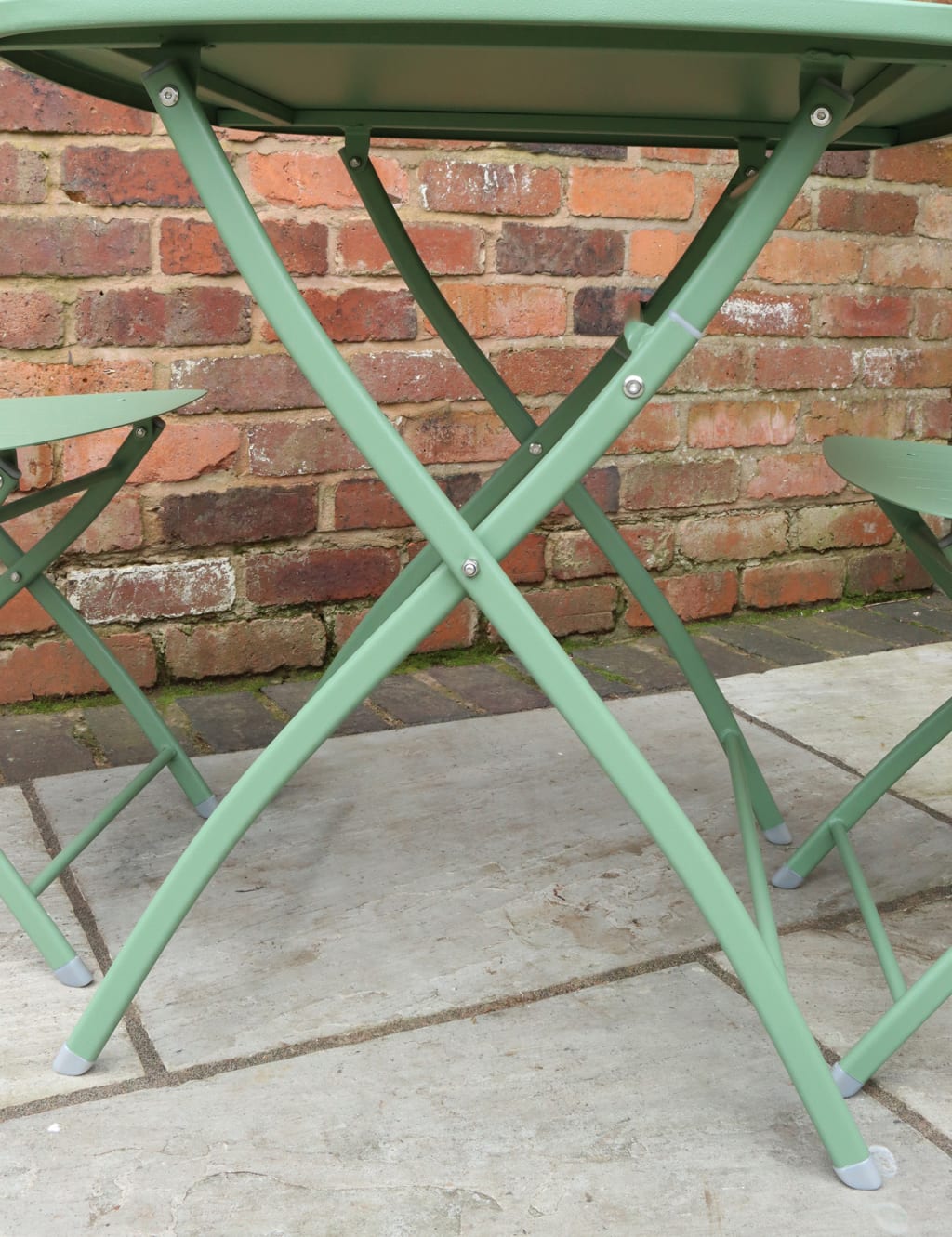 Venice Bistro Garden Table & Chairs 4 of 6
