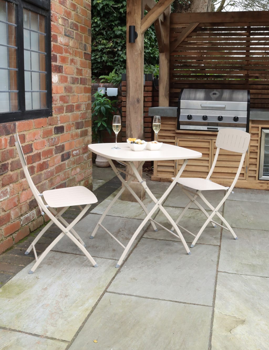 Venice Bistro Garden Table & Chairs 3 of 5