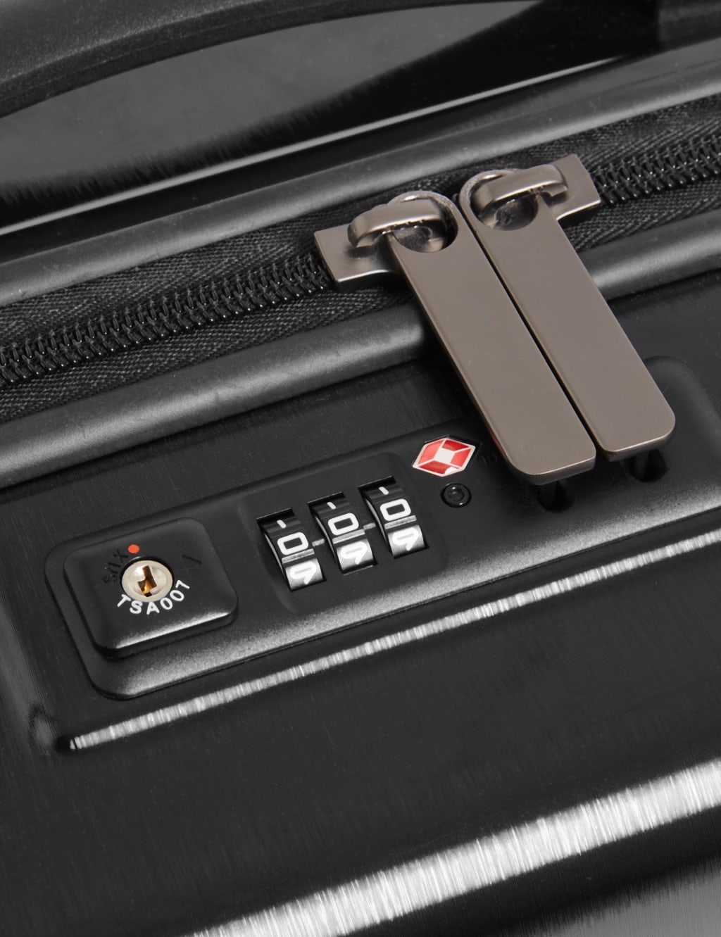 Cabin 2 Wheel Hard Mobile Office Suitcase with Security Zip 4 of 7