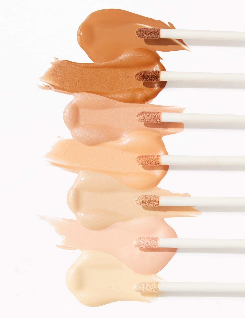 Hydrating Concealer 7ml 2 of 9