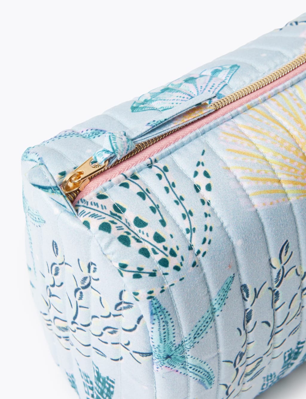 Ocean Print Make-Up Wash Bag 3 of 3