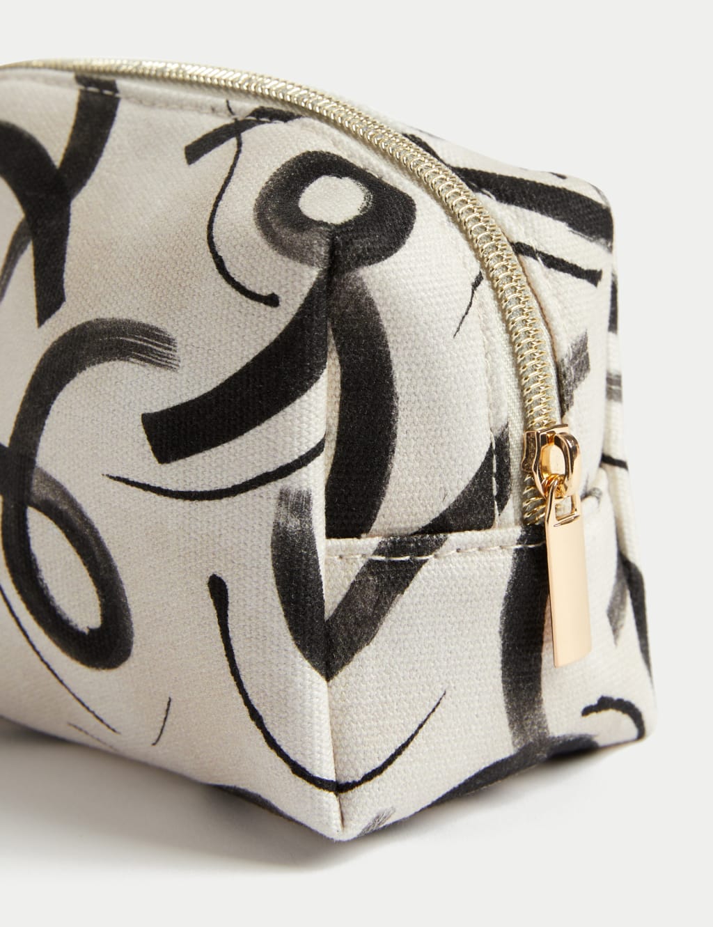 Square Monochrome Washbag 3 of 3