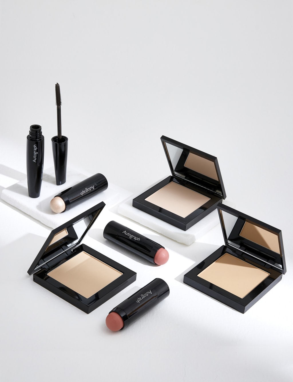 Pressed Powder Shine Defence 18g 5 of 5