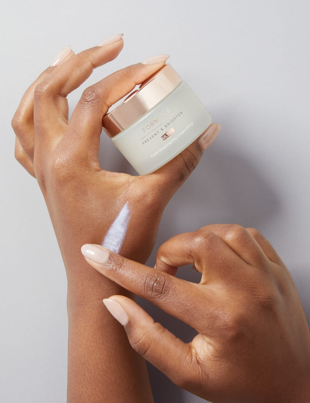 Prevent & Brighten Youth-Boosting Day Cream SPF30 50ml 3 of 10