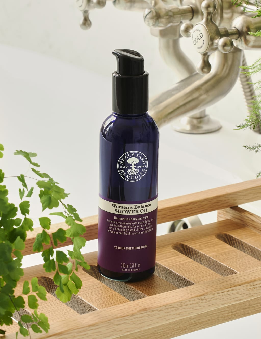 Womens Balance Shower Oil 200ml 2 of 3