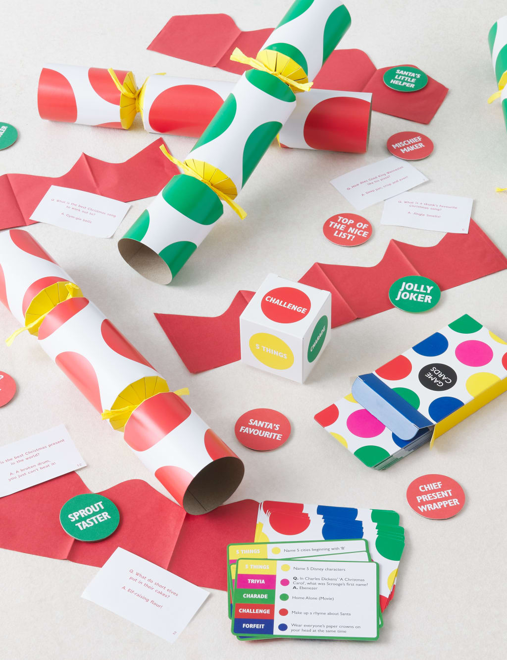 Family Fun Recyclable Christmas Crackers - Pack of 12 in 2 Designs 2 of 4