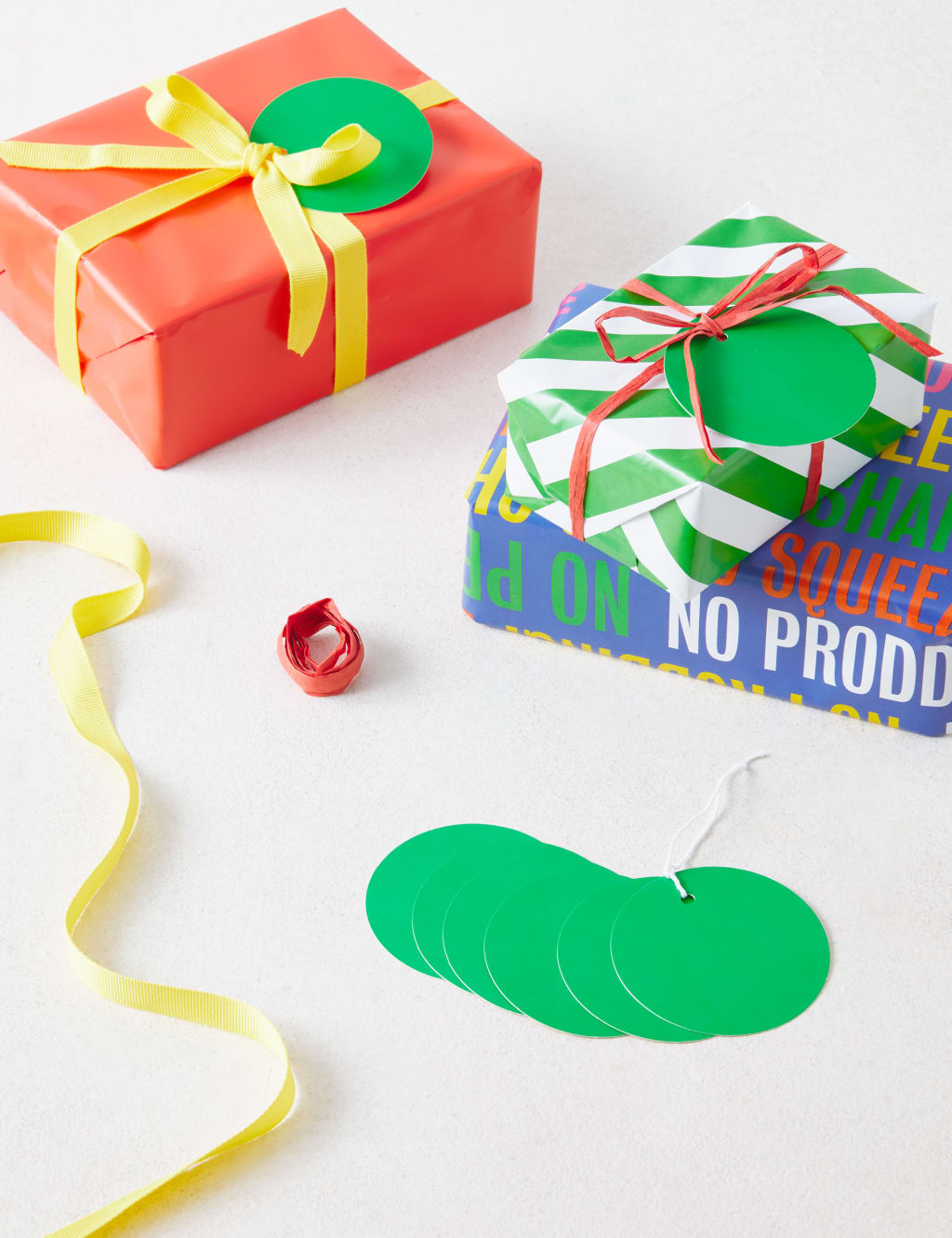 Contemporary Christmas Wrapping Paper, Tag & Ribbon Pack - 4.5m 2 of 2