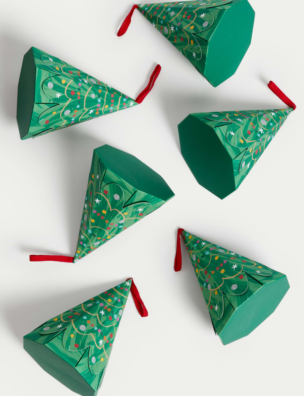Tree-Shaped Christmas Crackers 3 of 4
